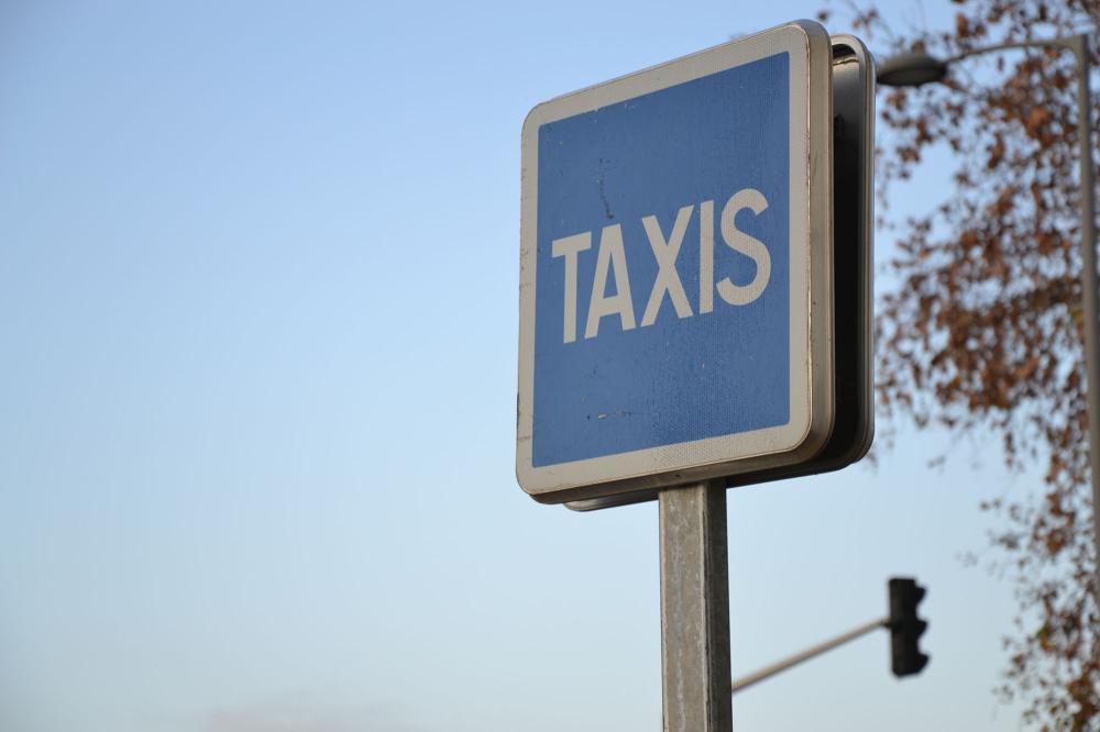 Taxi colis à Saint-Genis-Pouilly